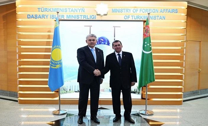Kazakhstan, Turkmenistan Sign Strategic Partnership Treaty